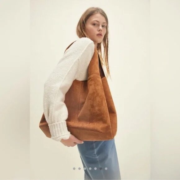New Free People Blair Reversible Vegan Suede Tote Bag in Camel - Picture 2 of 5